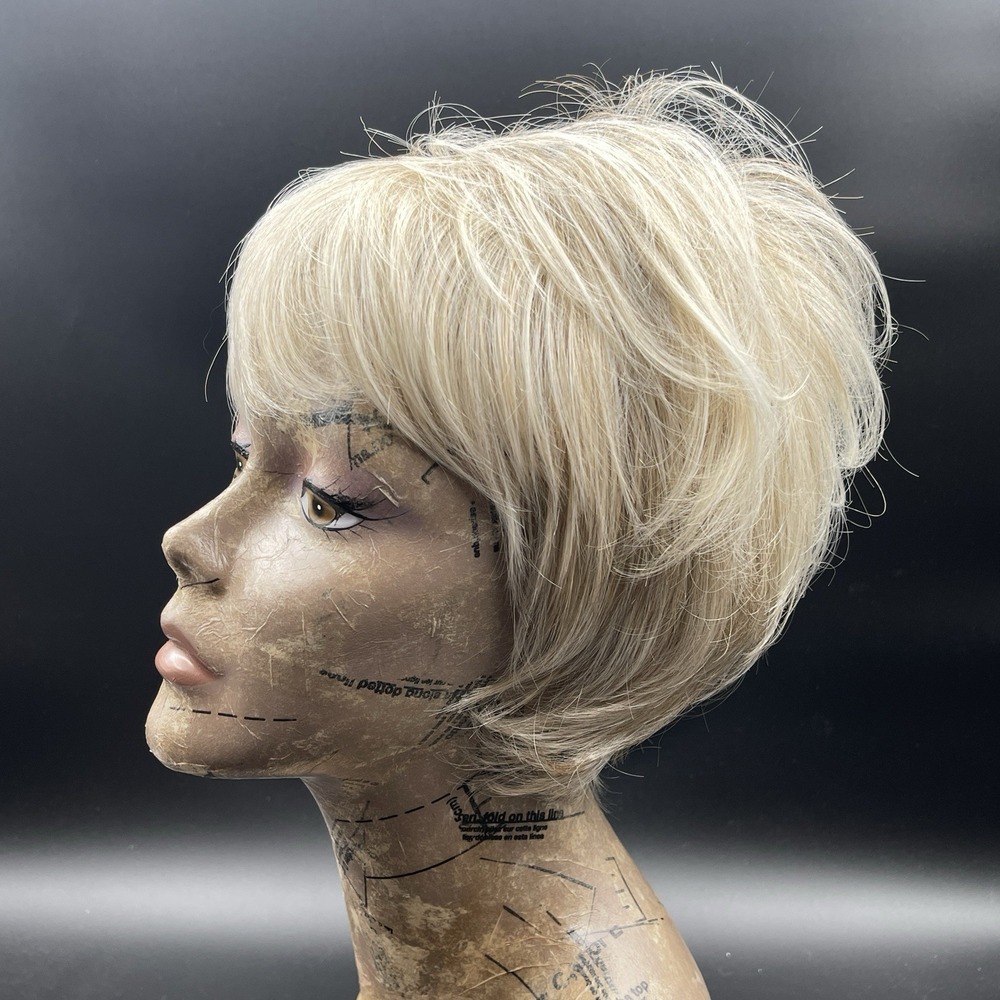 Raquel Welch Tru2Life Heat Friendly Blonde Pixie Bob Wig Memory Cap